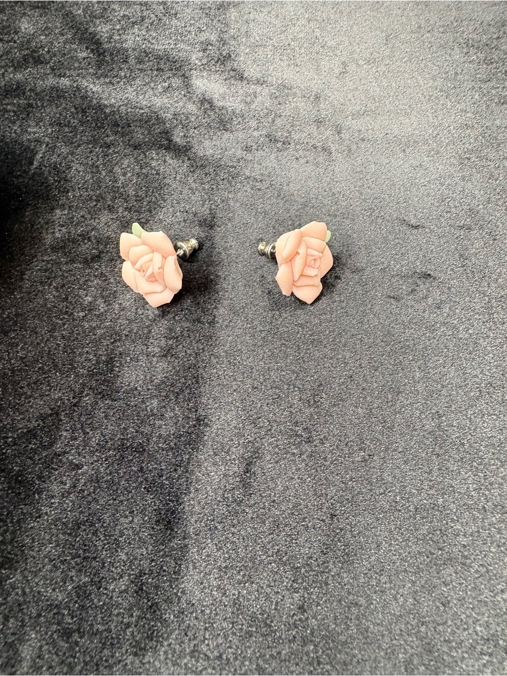 Vintage Style Pink Porcelain Rose Earings - Picture 3 of 5